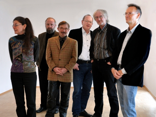 Die
Knstlergruppe NEUE MEISTER – von links nach rechts: Ines Scheppach,
Gerd Bannuscher, Joachim Lehrer, Roland Heyder, Siegfried Zademack, Michael
Krhmer