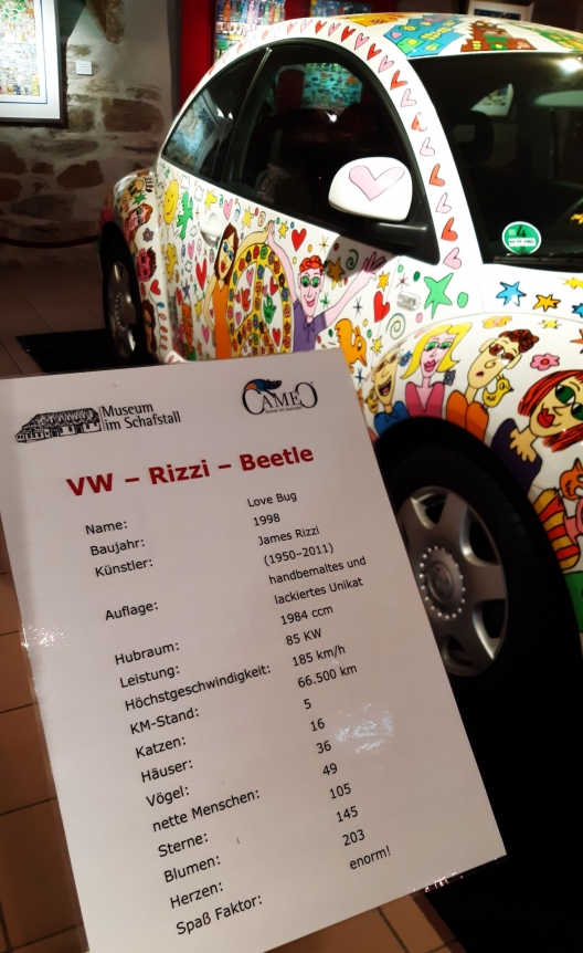 Bild: VW New Beetle „Love Bug“ gestaltet von James Rizzi